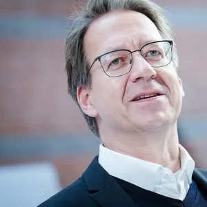 Der niedersächsische FDP-Spitzenkandidat Stefan Birkner gibt eine Pressekonferenz zum Ausgang der Landtagswahl in Niedersachsen.