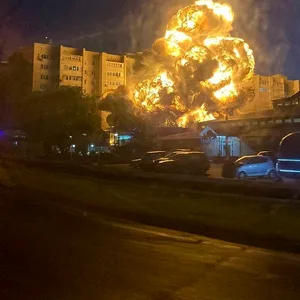 Flammen Absturz Wohngebiet