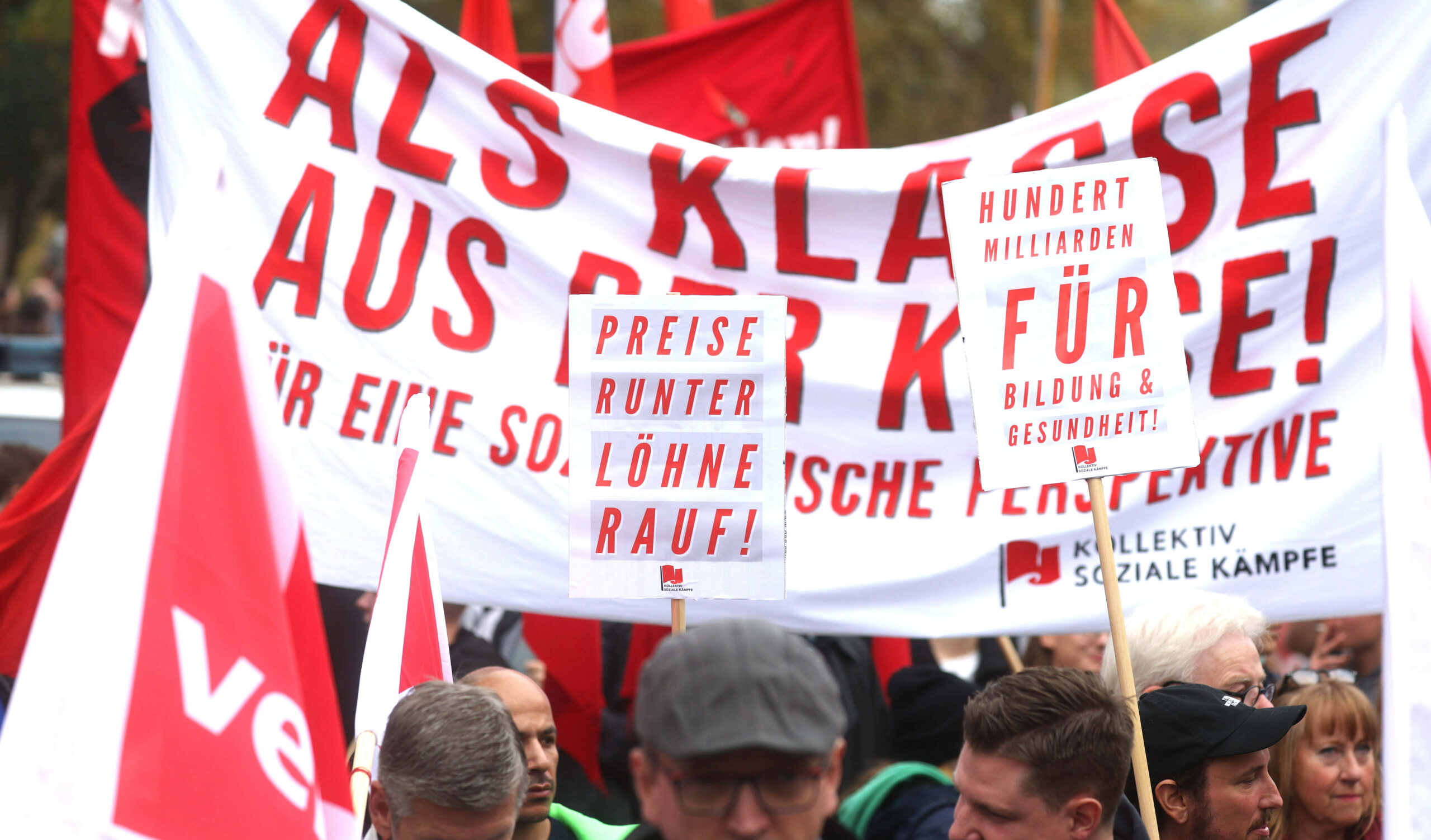 Etwa 70 Bündnisse hatten am Samstag zu der Demonstration in Hamburg aufgerufen.
