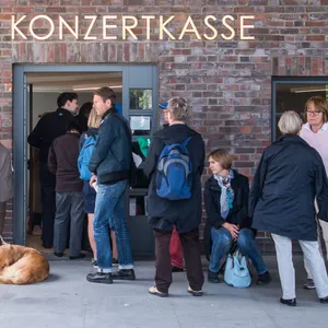 Lange Schlangen vor den Kassen, wie für die ersten Elbphilharmonie-Tickets im Jahr 2016, sieht man in Hamburg derzeit kaum.