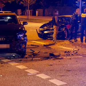 Zwei Personen wurden bei einem Unfall in Hamburg-Tonndorf leicht verletzt.