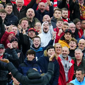 Liverpool Fans und Pep Guardiola