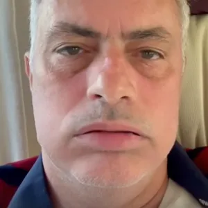 Jose Mourinho leidet im Bus