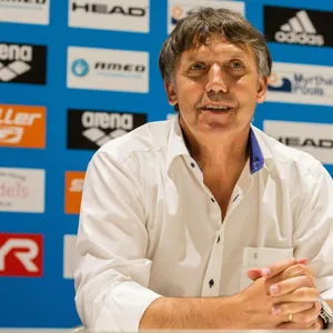 Lutz Buschkow bei einer Pressekonferenz