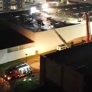 Hamburg Allermöhe - Feuer in einer Lagerhalle