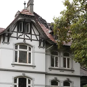 Im Norden – Feuer im Dach einer historischen Vila – Polizei ermitelt
