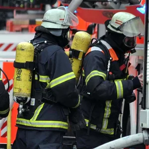 Wohnungsbrand in Hamburg – Bewohner verletzt