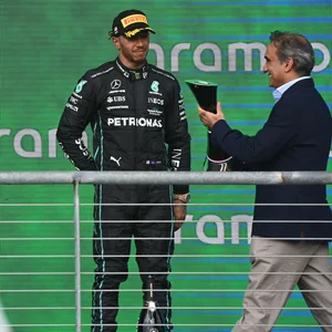 Helmut Marko und Lewis Hamilton