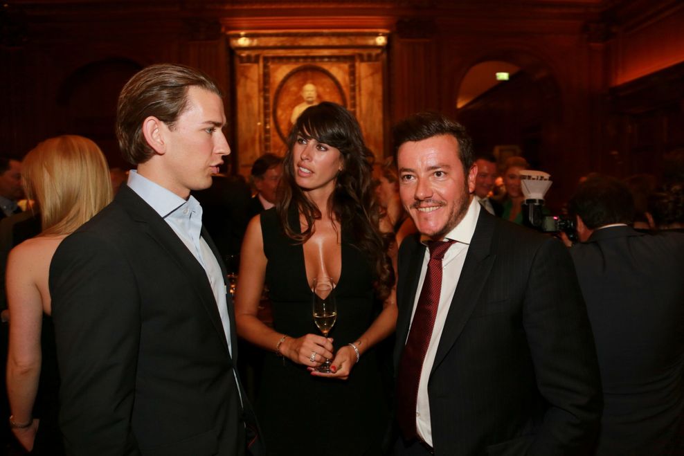 Rene Benko (r.) mit seiner Frau Nathalie und dem Österreichischen Ex-Kanzler Sebastian Kurz.