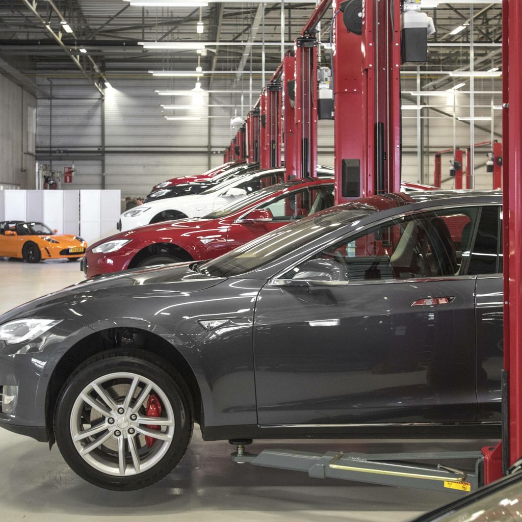 Musk ist Chef des Elektroautobauers Tesla
