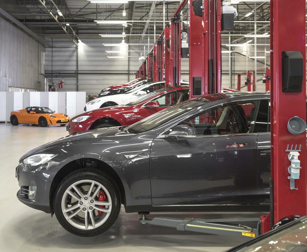 Musk ist Chef des Elektroautobauers Tesla