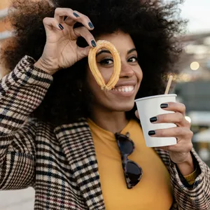 Mit Zucker bestreuter Spritzkuchen: Churros sind ein süßer Food-Trend aus Spanien.