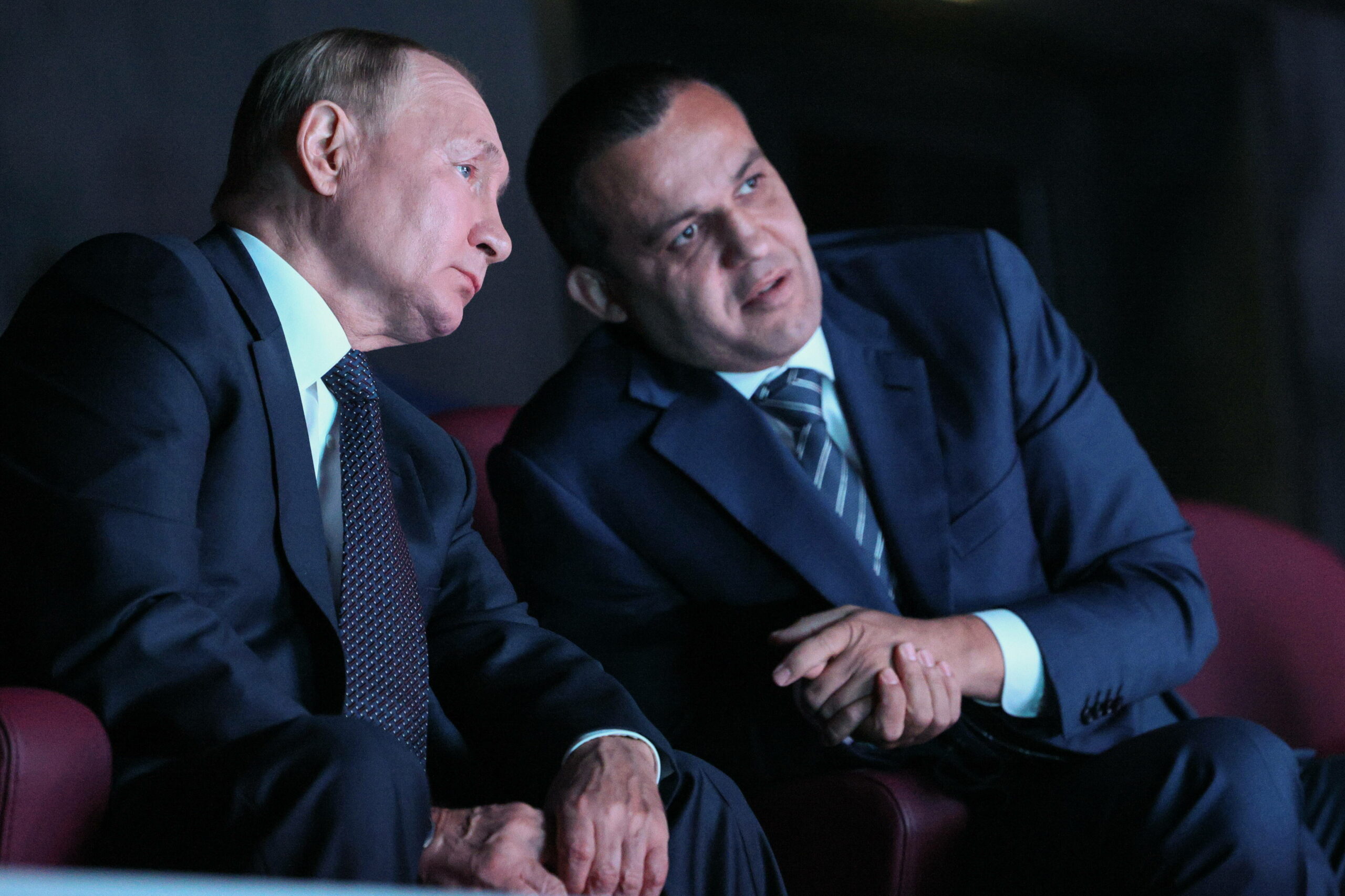 IBA-Präsident Umar Kremlev mit Wladimir Putin
