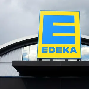 Im Hamburger Hafen entsteht eine neue Edeka-Lagerhalle im XXL-Format (Symbolfoto).