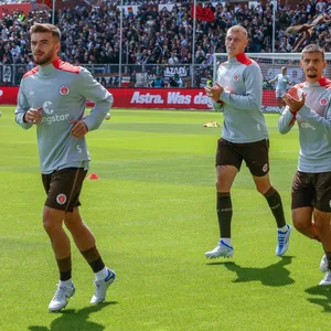 Betim Fazliji, Eric Smith und Adam Dzwigala
