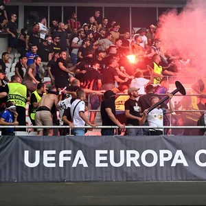 Der 1. FC Köln ist wegen der Fan-Ausschreitungen in Nizza bereits zu einer Geldstrafe in Höhe von 100.000 Euro verurteilt worden.