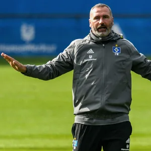 Alle bitte schön ruhig bleiben: HSV-Trainer Tim Walter tritt trotz Erfolgsserie auf die Bremse.