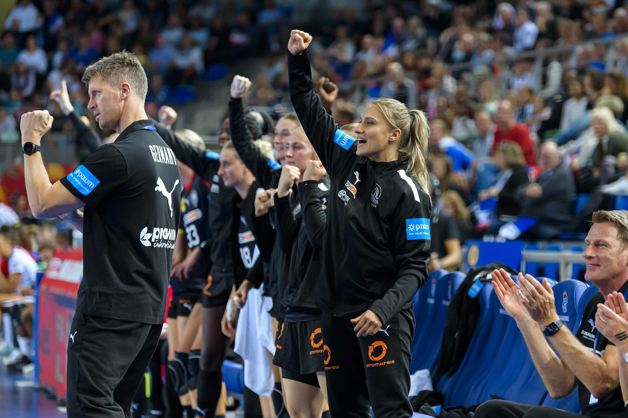 Handball-Torhüterin Isabell Roch jubelt