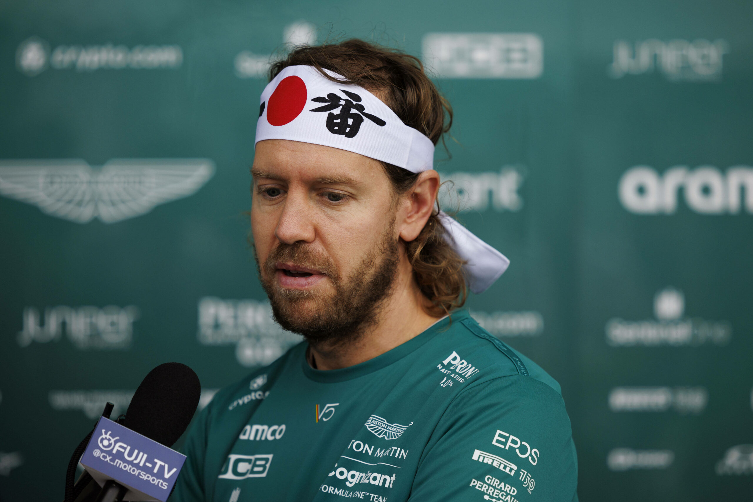 Sebastian Vettel mit Japan-Stirnband in Suzuka
