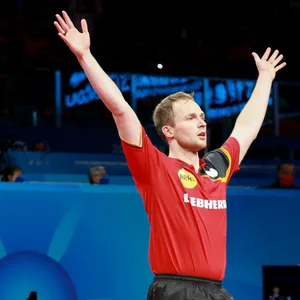 Benedikt Duda bejubelt den Finaleinzug bei der Tischtennis-WM.