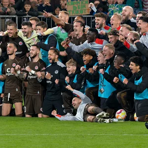 St. Pauli-Siegerfoto nach dem Derby
