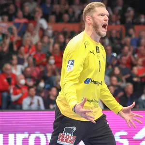 Jubelnder Jubilar: Keeper-Riese Johannes Bitter freut sich über den Sieg gegen Gummersbach in seinem 600. Bundesligaspiel.