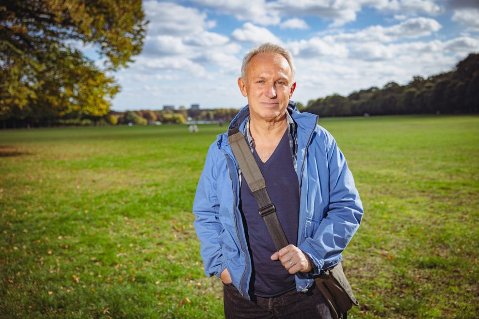 Reinhard Stahn (64), Verwaltungsfachangestellter aus Winterhude findet, der Stadtpark kommt im Sommer öfters an seine Grenzen.
