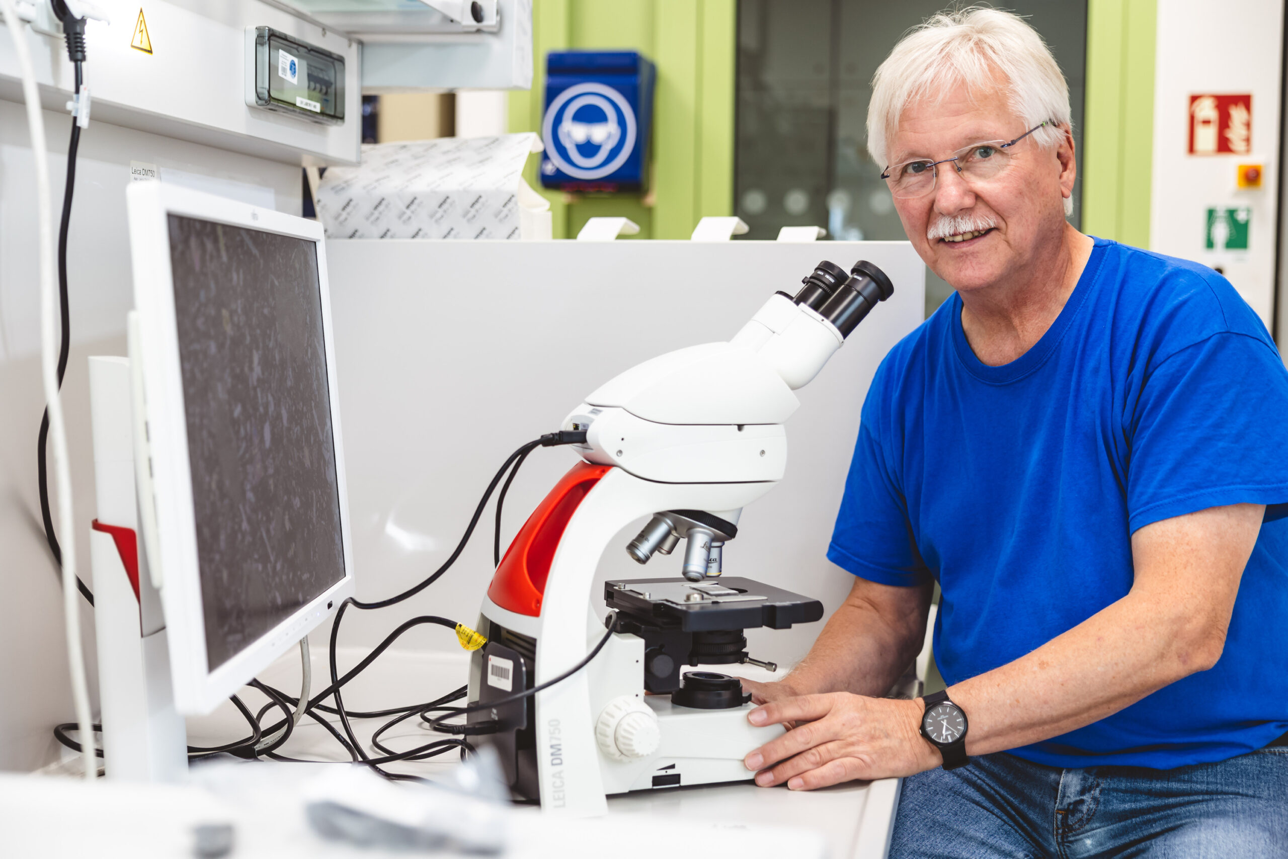 Wolfgang Fraedrich (70) unterrichtet noch immer mit großer Leidenschaft Geografie und Geologie.