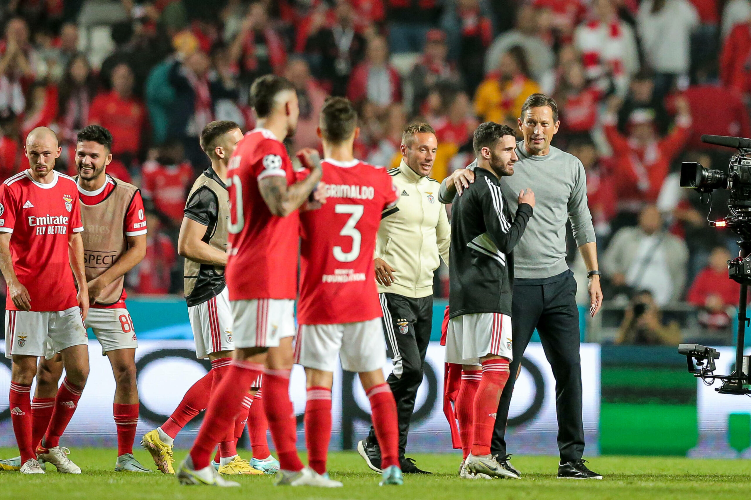 Roger Schmidt und die Spieler von Benfica Lissabon