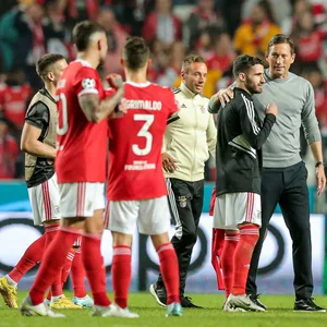 Roger Schmidt und die Spieler von Benfica Lissabon