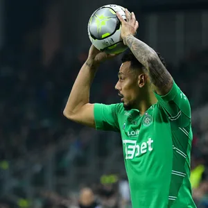 Timothée Kolodziejczak im Trikot von St. Etienne