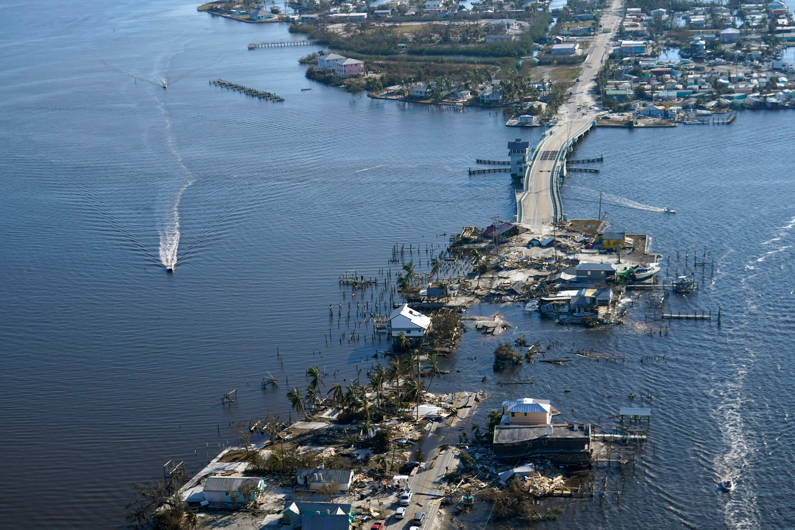 Die Brücke, die von Fort Myers nach Pine Island führt, ist stark beschädigt.
