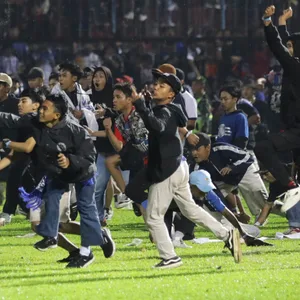 Indonesien Katastrophe im Fußballstadion