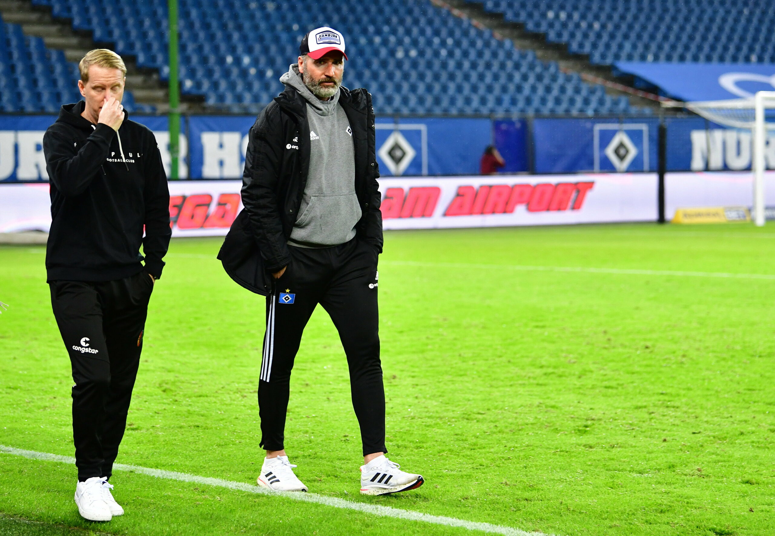 St. Paulis Trainer Timo Schultz (l.) und sein HSV-Pendant Tim Walter treffen morgen zum dritten Mal aufeinander.