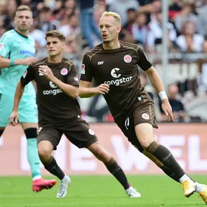 Zander, Boukhalfa, St. Pauli