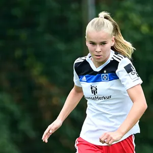 Svea Stoldt vom HSV traf im EM-Finale und spielt nun die U17-WM.