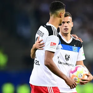 Robert Glatzel (l.) und László Bénes kehrten ins HSV-Teamtraining zurück.