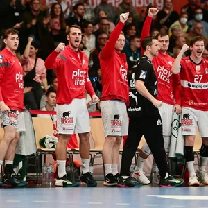 Hamburger Handballer jubeln