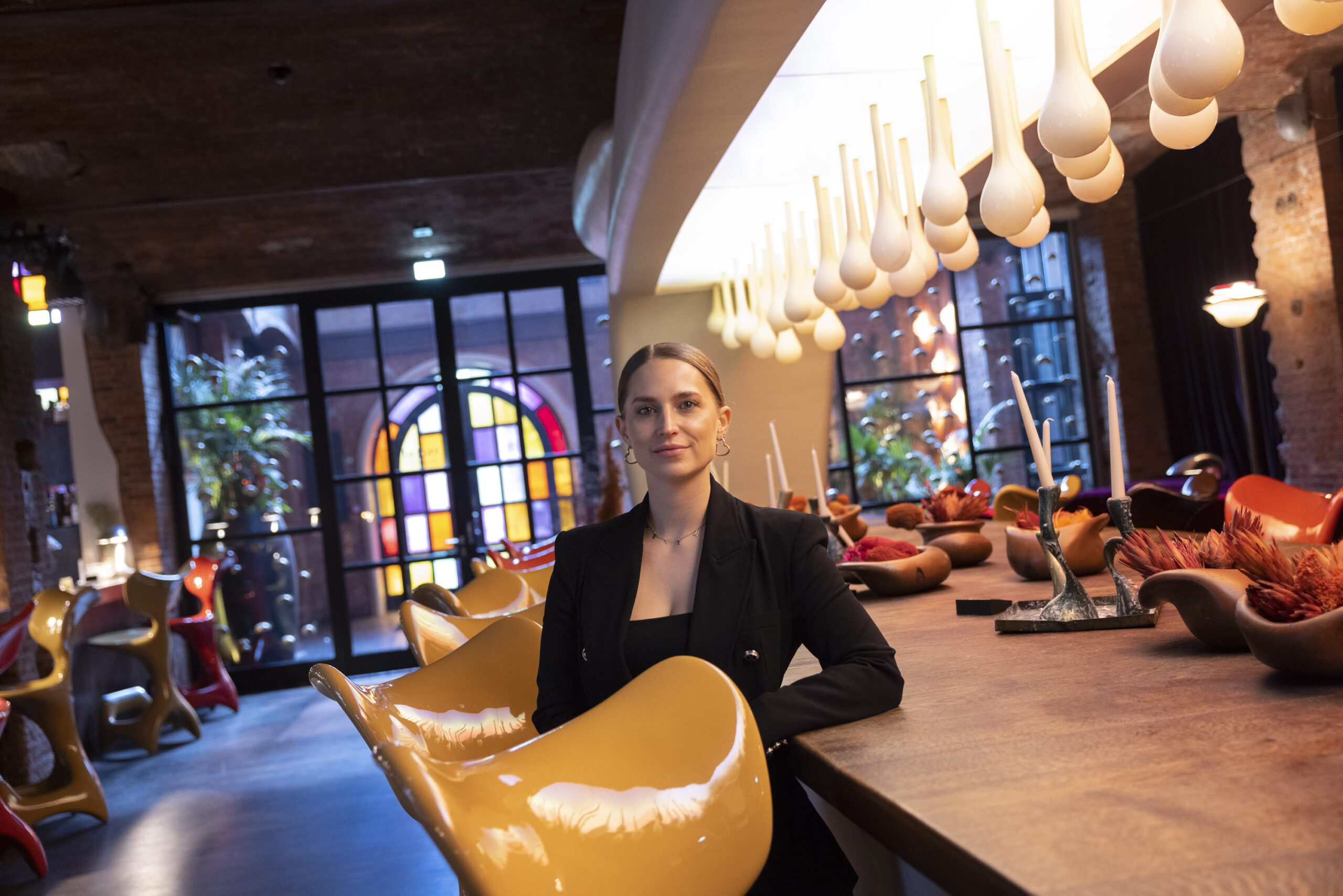 Wollte schon immer Karriere machen: Felizitas Denz (32) ist seit zwei Jahren Direktorin des „East-Hotels” in der Simon-von-Utrecht-Straße.