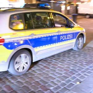 Seniorin in Wohnung überfallen und ausgeraubt