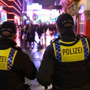 Am 6. November kam es auf der Reeperbahn zu einer schweren Körperverletzung. Die Polizei bittet um Zeugenhinweise. (Symbolfoto)