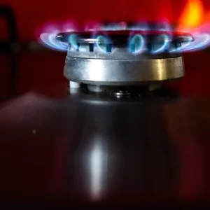 Gas kostet immer mehr – doch der Preis steigt nicht für jeden Verbraucher gleich stark an. (Symbolbild)