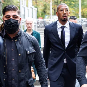 Boateng mit Bodyguards