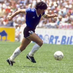 WM-Ball versteigert: 1986 spielte Argentinien gegen England im Viertelfinale. (Archivbild)