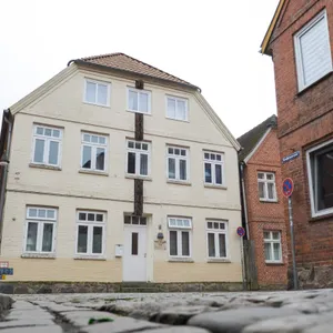 Blick in Mölln auf das Bahide-Arslan-Haus. (Archivbild aus 2017)