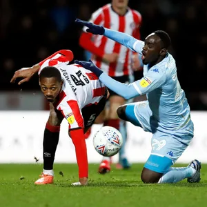 Jean-Kévin Augustin im Zweikampf in der Premier League.