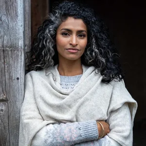 Die professionelle Künsterlin Lavanya Honeyseeda