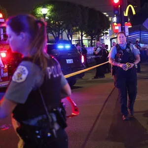 Polizisten sichern den Tatort in Chicago (Archivbild).
