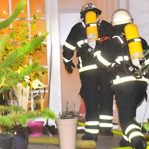Sauner brennt in einfamilienhaus – Bewohner leicht verletzt