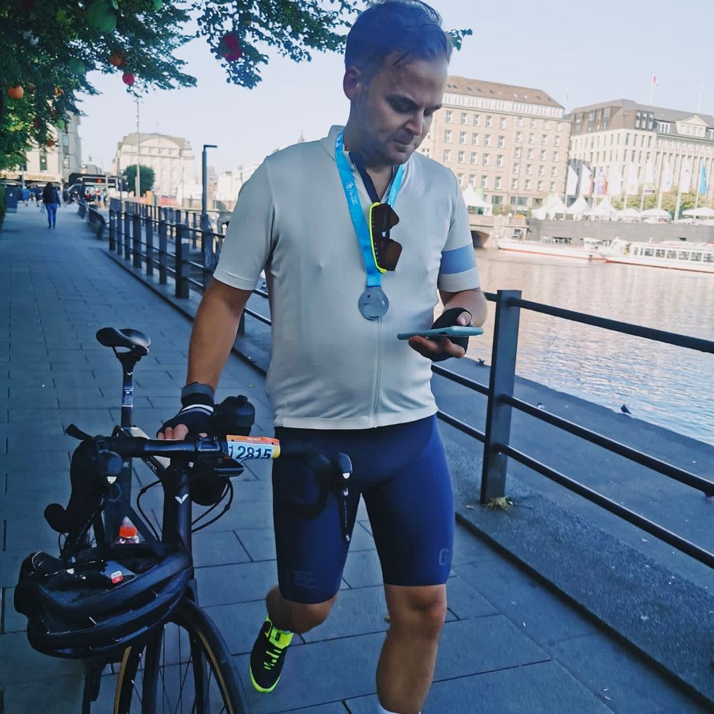 MOPO-Mitarbeiter Felix Herkenrath (35) moderiert seit Ende August seinen eigenen Fahrrad-Podcast „Die zweite Luft“.